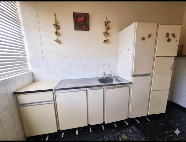 2 BEDROOM APARTMENT FOR SALE IN ARCON PARK